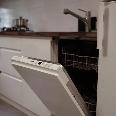 아파트 Birch Apartment, Railway Station *