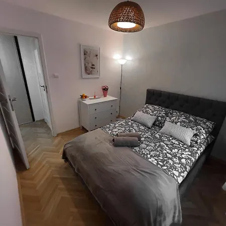 Διαμέρισμα Birch Apartment, Railway Station *