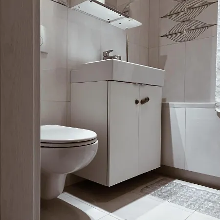 Birch Apartment, Railway Station *